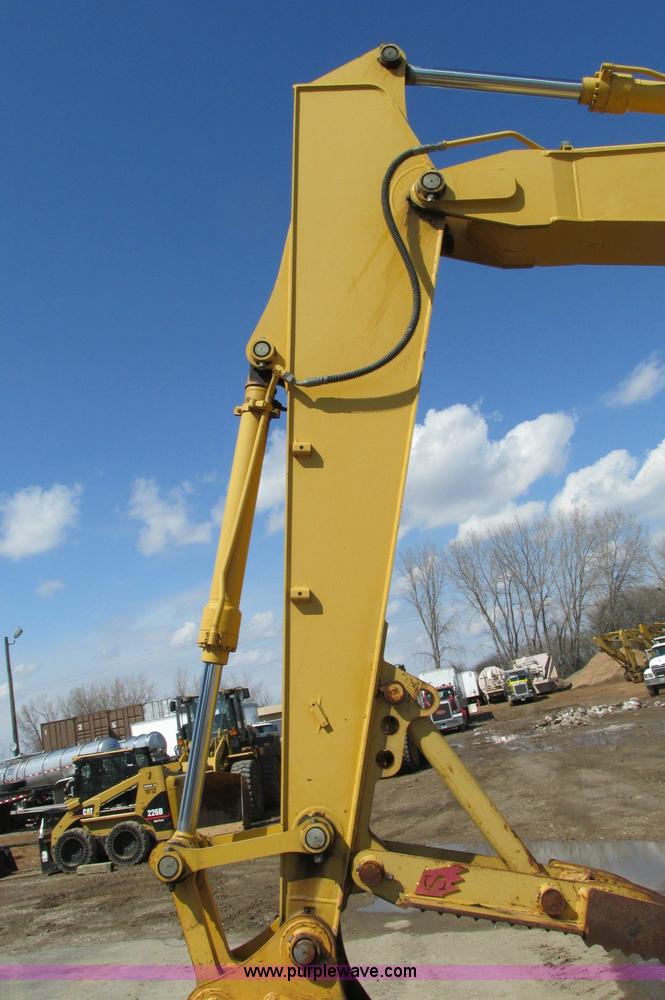 image for item E5076 2005 John Deere 160C LC excavator
