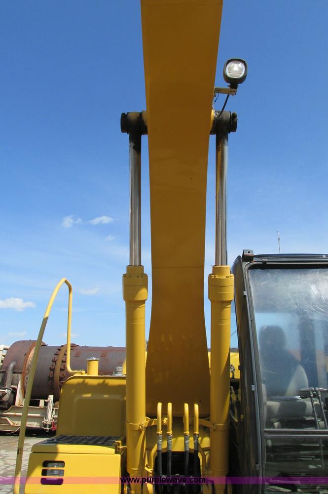 image for item E5076 2005 John Deere 160C LC excavator