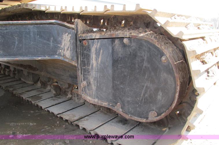 image for item E5076 2005 John Deere 160C LC excavator