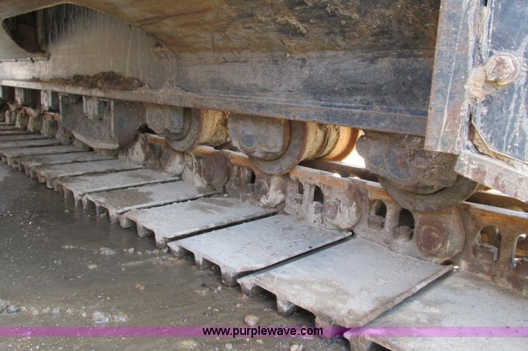 image for item E5076 2005 John Deere 160C LC excavator