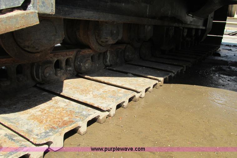 image for item E5076 2005 John Deere 160C LC excavator