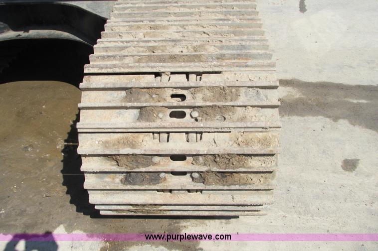 image for item E5076 2005 John Deere 160C LC excavator