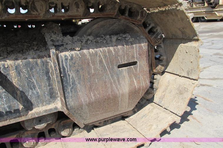 image for item E5076 2005 John Deere 160C LC excavator