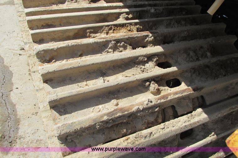 image for item E5076 2005 John Deere 160C LC excavator