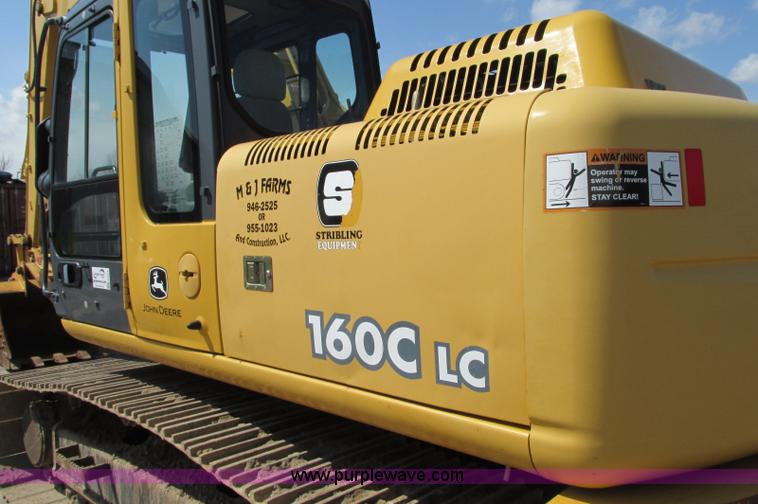 image for item E5076 2005 John Deere 160C LC excavator