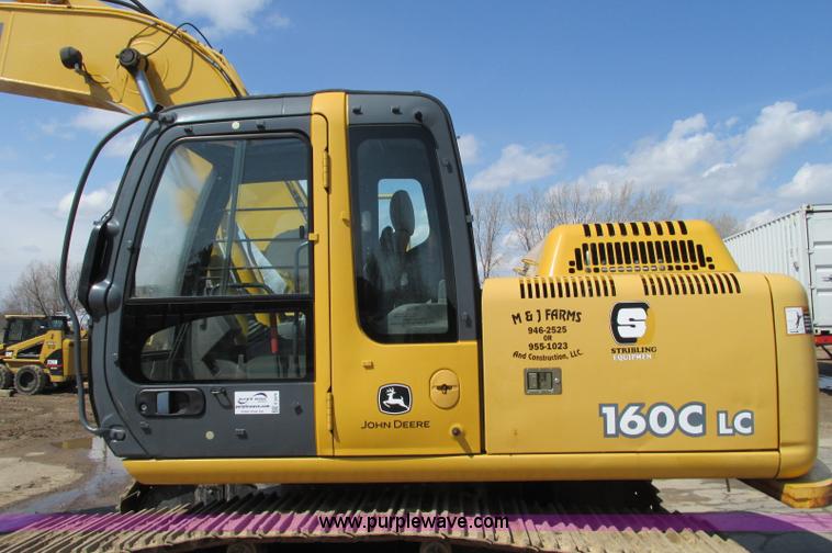 image for item E5076 2005 John Deere 160C LC excavator