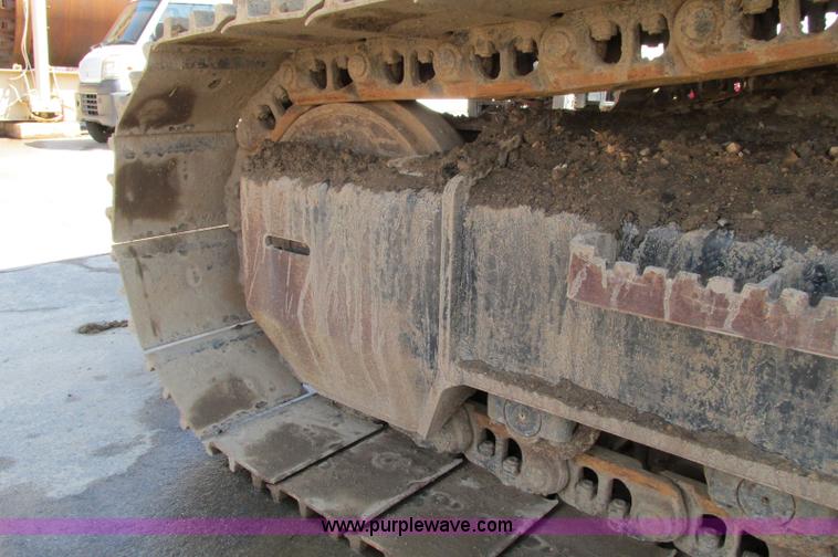 image for item E5076 2005 John Deere 160C LC excavator