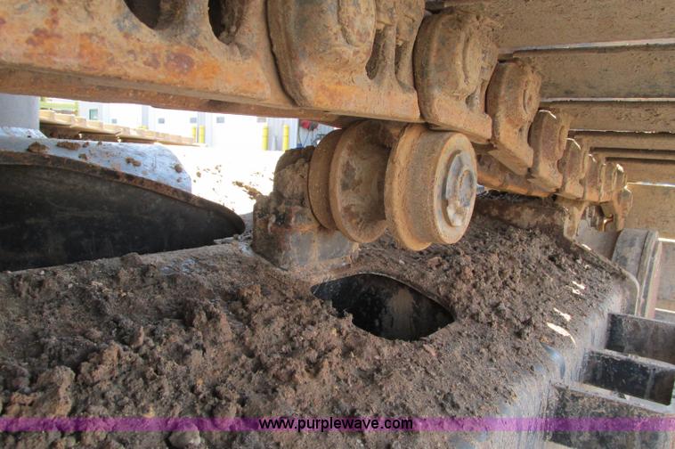 image for item E5076 2005 John Deere 160C LC excavator