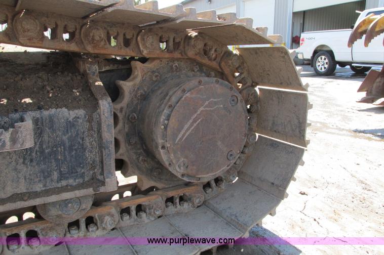 image for item E5076 2005 John Deere 160C LC excavator