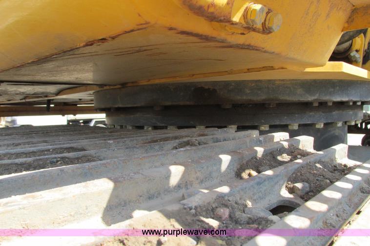 image for item E5076 2005 John Deere 160C LC excavator