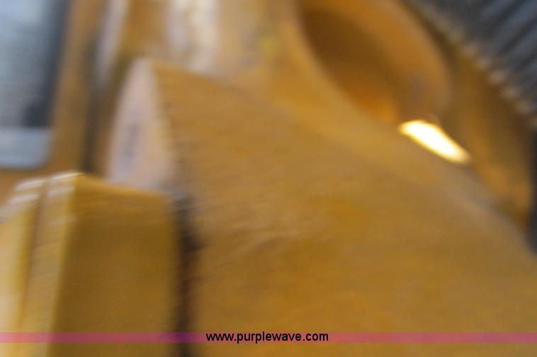 image for item E5076 2005 John Deere 160C LC excavator