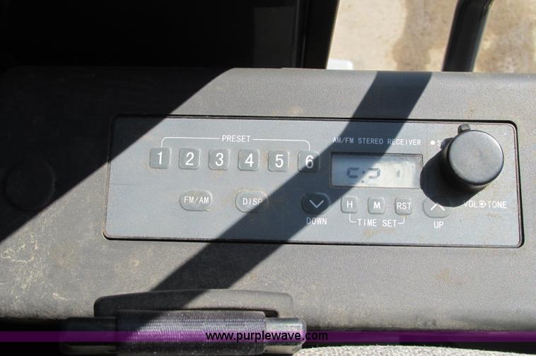 image for item E5076 2005 John Deere 160C LC excavator