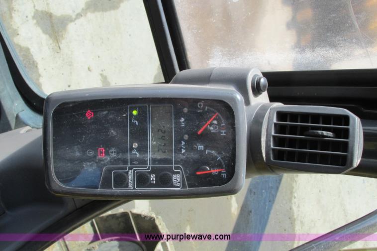 image for item E5076 2005 John Deere 160C LC excavator