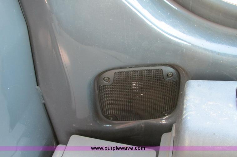 image for item E5076 2005 John Deere 160C LC excavator