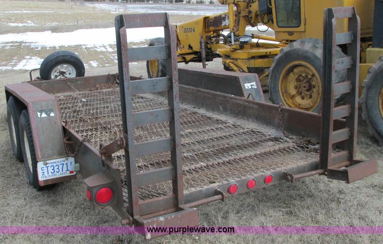 image for item E5082 1992 Felling tandem axle trailer