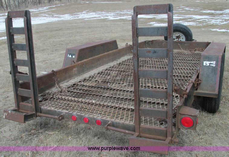 image for item E5082 1992 Felling tandem axle trailer