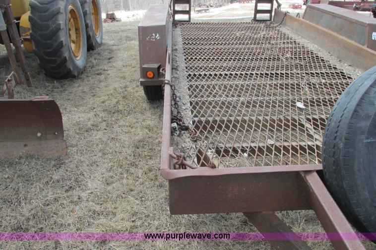 image for item E5082 1992 Felling tandem axle trailer
