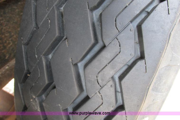 image for item E5082 1992 Felling tandem axle trailer