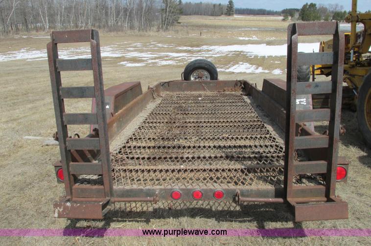 image for item E5082 1992 Felling tandem axle trailer