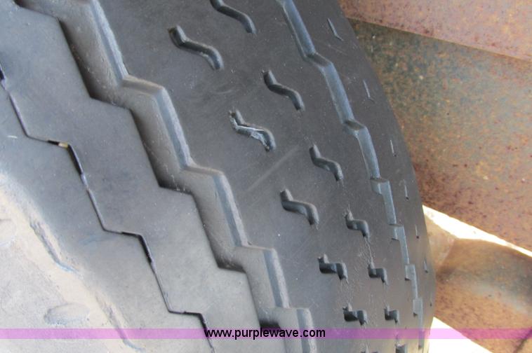 image for item E5082 1992 Felling tandem axle trailer