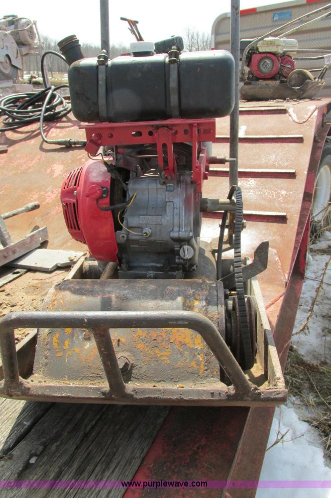 image for item E5086 Ingersoll Rand plate compactor