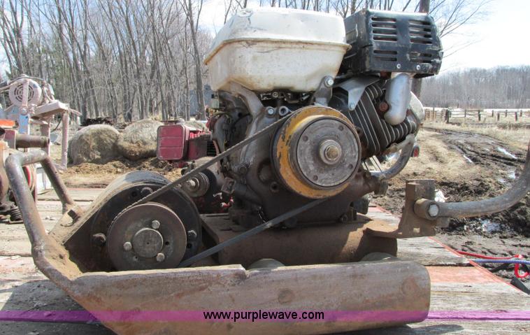 image for item E5088 Ingersoll Rand plate compactor