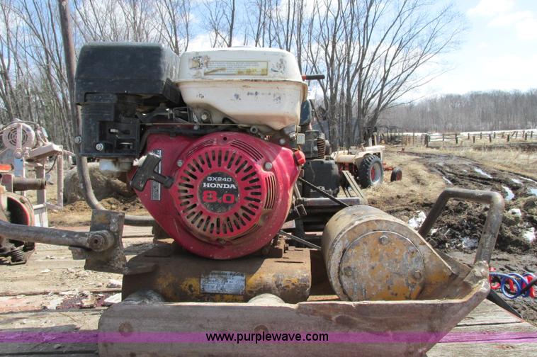 image for item E5088 Ingersoll Rand plate compactor