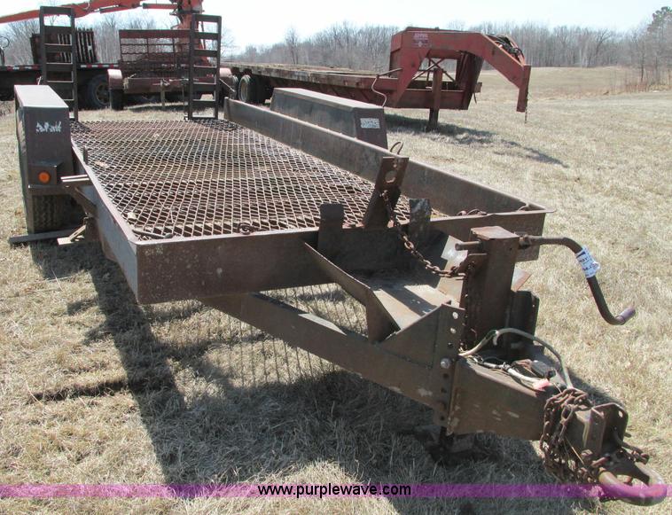 image for item E5113 1992 Felling tandem axle trailer