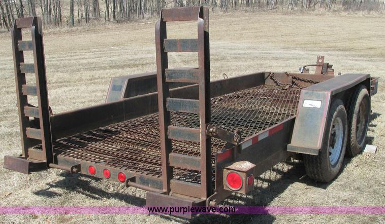 image for item E5113 1992 Felling tandem axle trailer