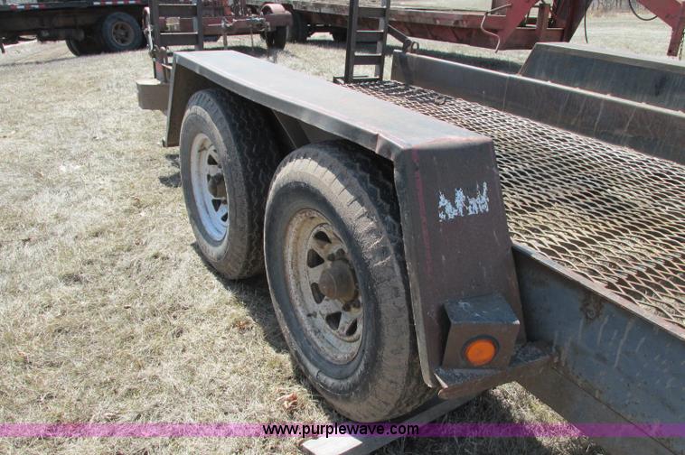 image for item E5113 1992 Felling tandem axle trailer