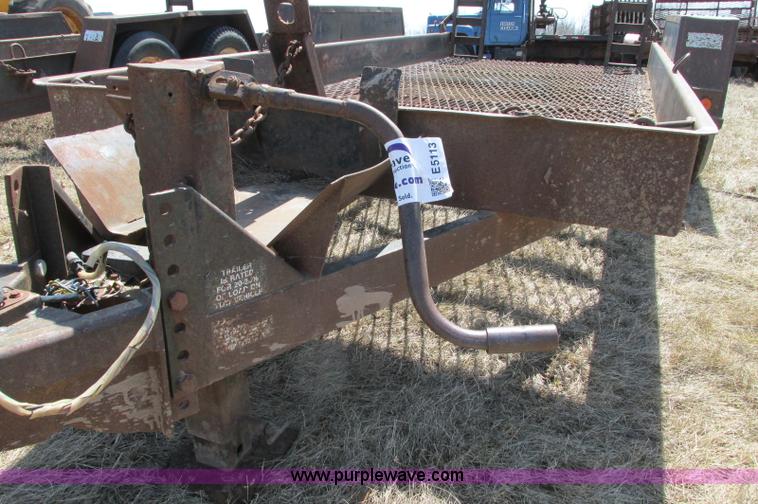 image for item E5113 1992 Felling tandem axle trailer