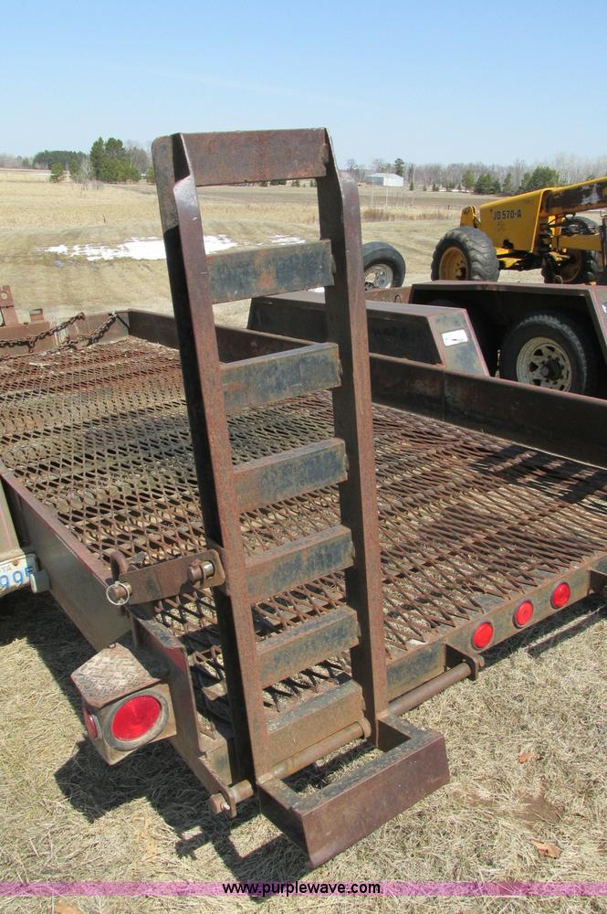 image for item E5113 1992 Felling tandem axle trailer