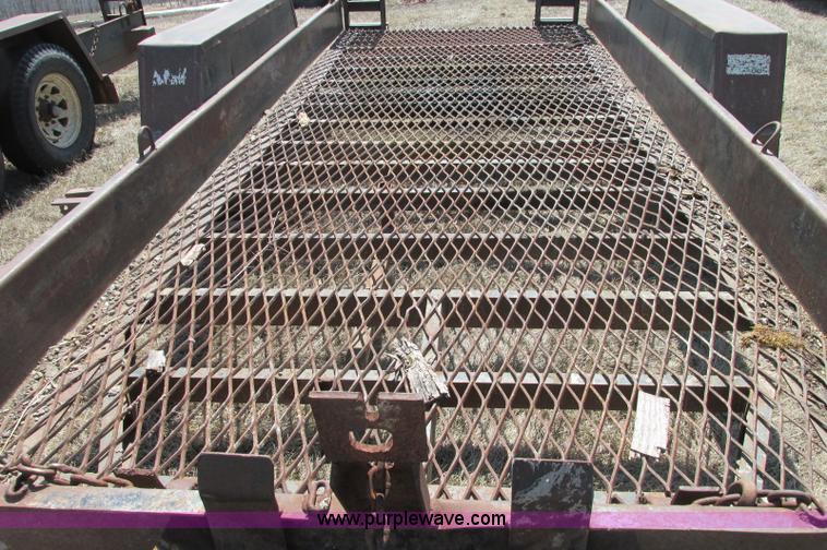 image for item E5113 1992 Felling tandem axle trailer