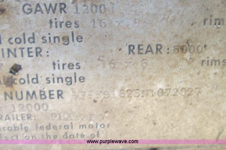 image for item E5113 1992 Felling tandem axle trailer