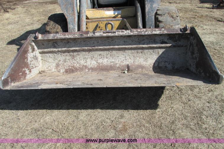 image for item E5117 1995 New Holland LX885 Turbo skid steer