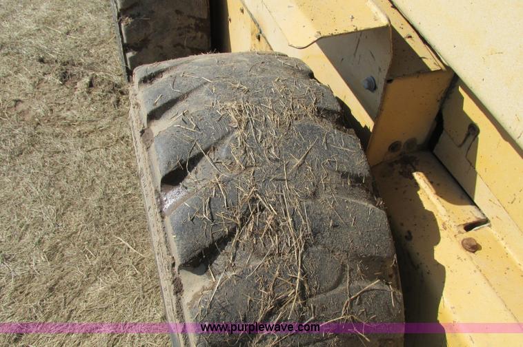 image for item E5117 1995 New Holland LX885 Turbo skid steer