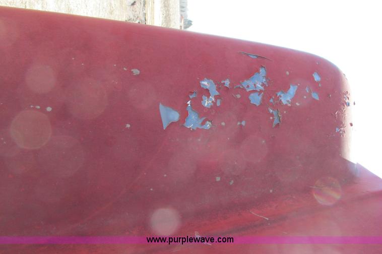 image for item E5124 1985 Mack R686ST semi truck