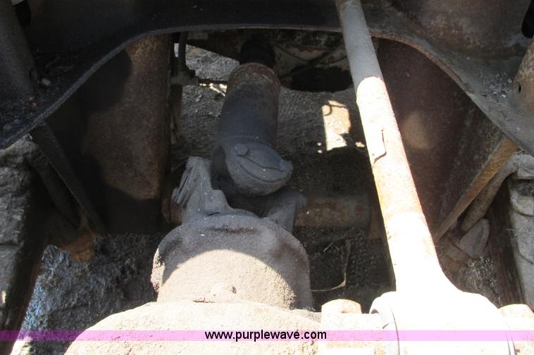 image for item E5125 1974 Mack R600 semi truck