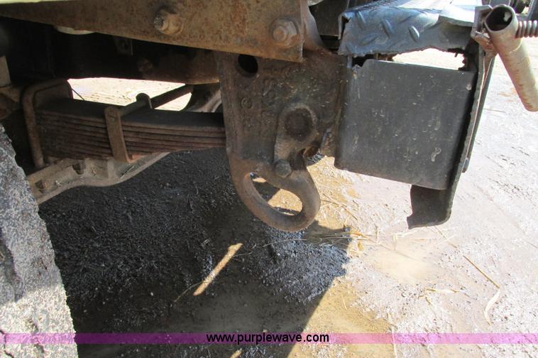 image for item E5125 1974 Mack R600 semi truck