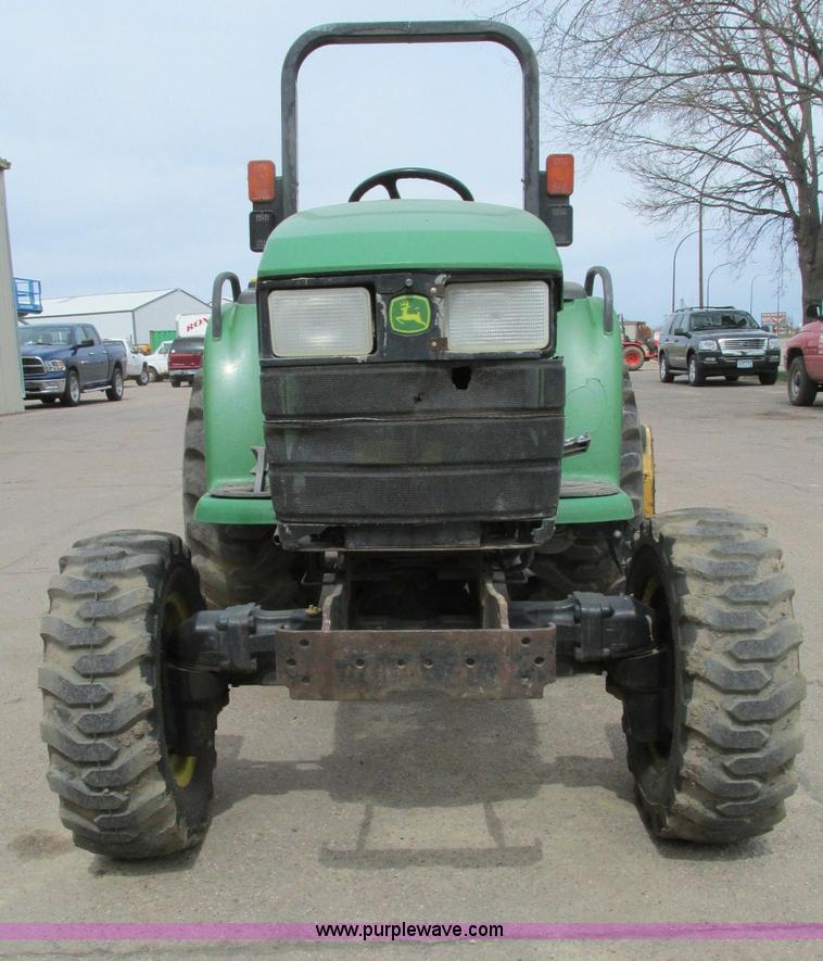 image for item E5131 2002 John Deere 4410 MFWD tractor