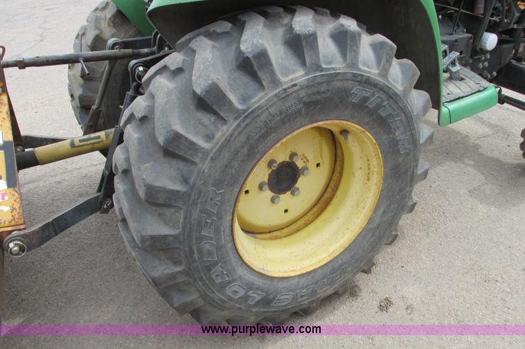 image for item E5131 2002 John Deere 4410 MFWD tractor