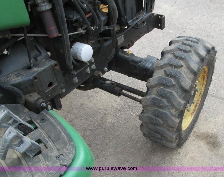 image for item E5131 2002 John Deere 4410 MFWD tractor
