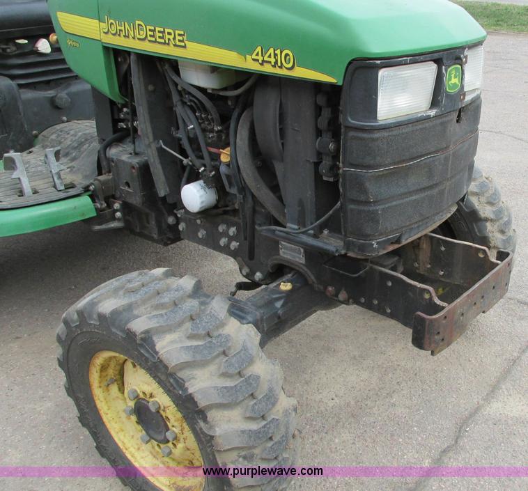 image for item E5131 2002 John Deere 4410 MFWD tractor