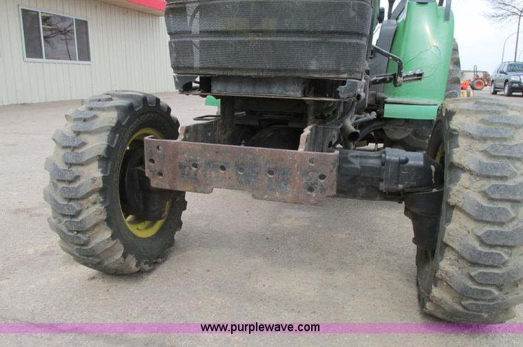 image for item E5131 2002 John Deere 4410 MFWD tractor