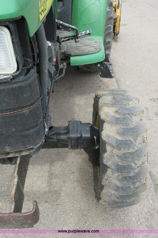 image for item E5131 2002 John Deere 4410 MFWD tractor
