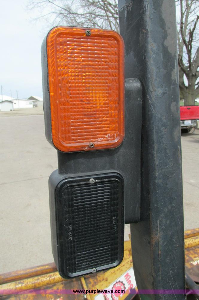 image for item E5131 2002 John Deere 4410 MFWD tractor