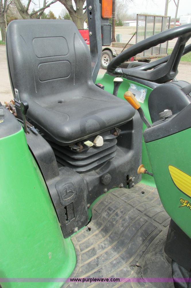 image for item E5131 2002 John Deere 4410 MFWD tractor
