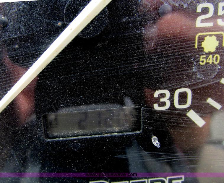 image for item E5131 2002 John Deere 4410 MFWD tractor