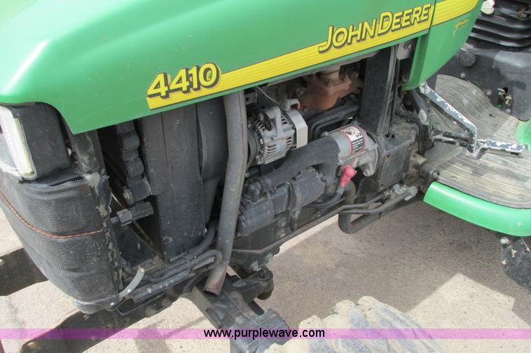 image for item E5131 2002 John Deere 4410 MFWD tractor