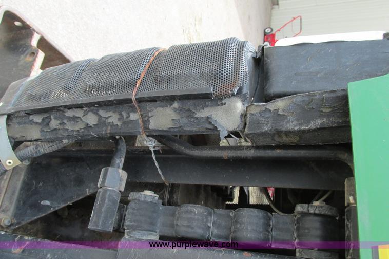 image for item E5131 2002 John Deere 4410 MFWD tractor